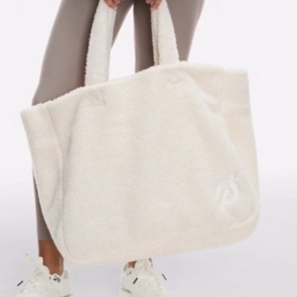 Peloton Oversized Sherpa Tote Bag in Ivory XLarge NWT!